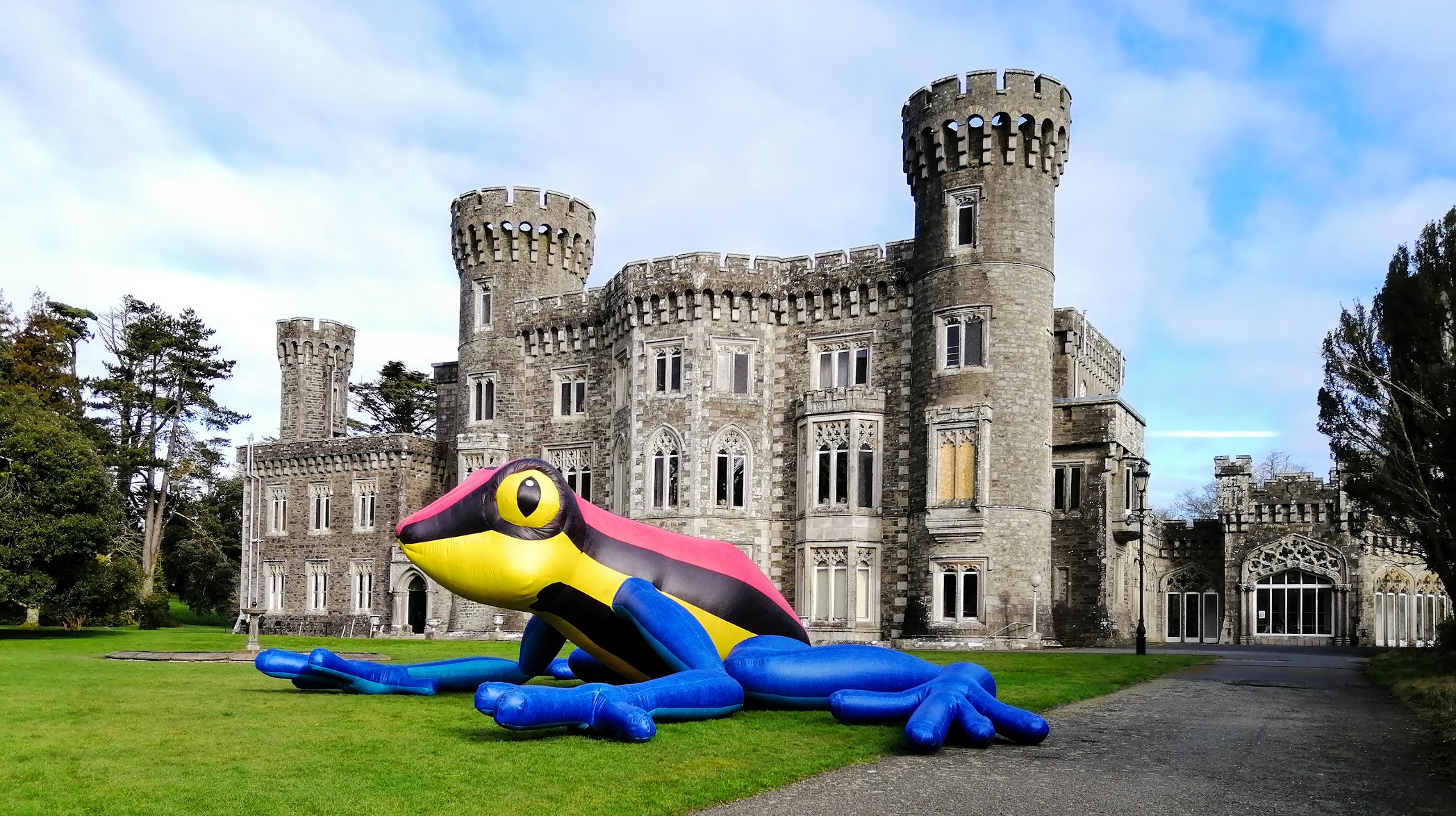 Bui Bolg Irish made giant inflatable frog